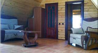 Гостевой дом Alliat Судак Четырехместный номер с видом на море-4